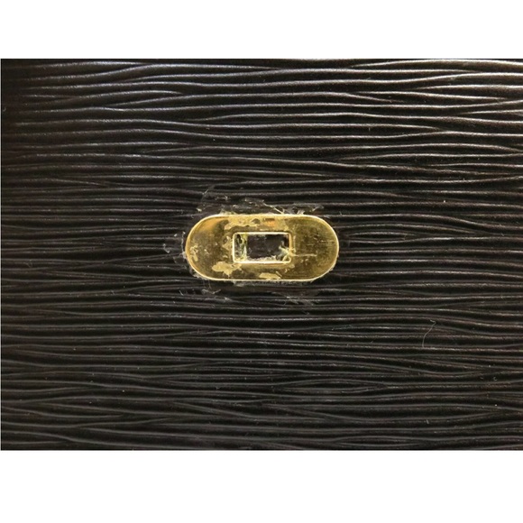 Louis Vuitton Epi Capucines Shoulder Bag - Picture 10 of 14